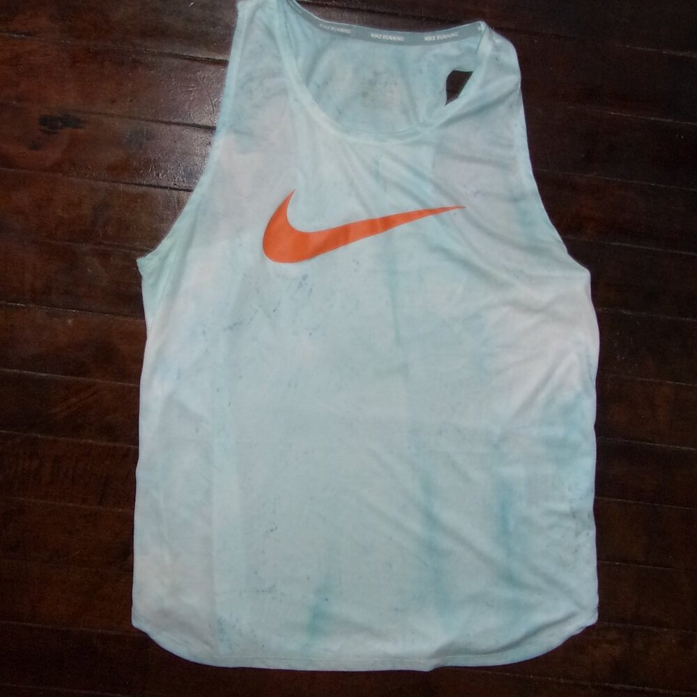 Nike Size medium maroon tank top womens athletic work out shirt